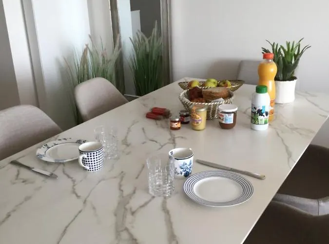 Vakantie-appartement La Regence @ *